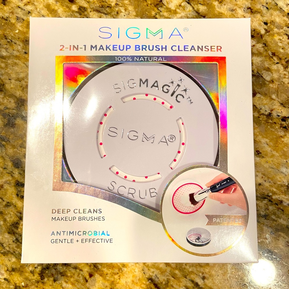 New in box Sigma 2-in-1 Makeup Brush Cleaner
